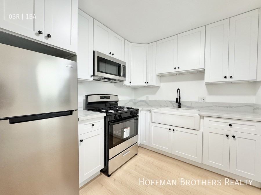 5723 Willowcrest Ave #3A - Photo 3 of 9