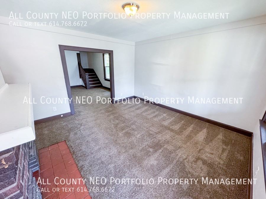 21 N Wayne Ave - Photo 2 of 21