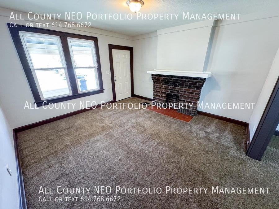 21 N Wayne Ave - Photo 3 of 21