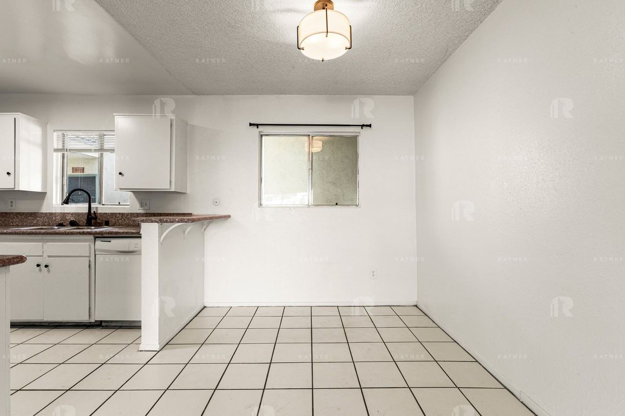(EL/TI/YO:B) 5139 White Oak Avenue - Photo 7 of 26