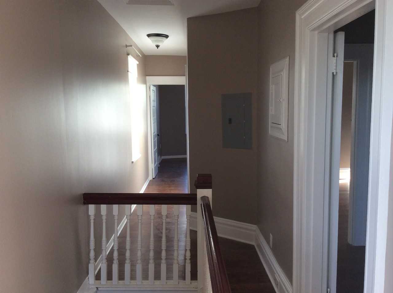 2214 Arlington Ave - Photo 2 of 12