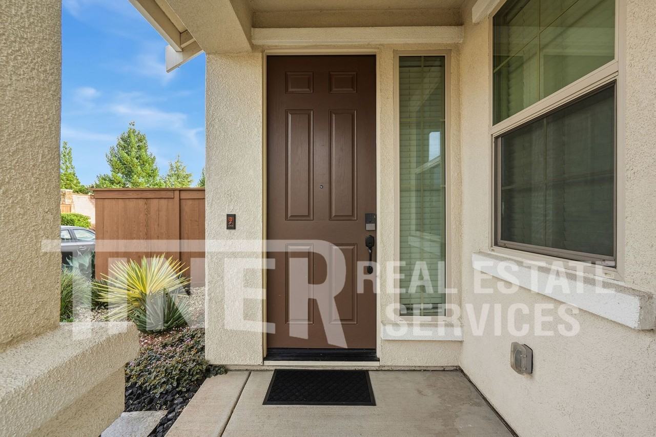 3719 Edington Dr - Photo 5 of 22