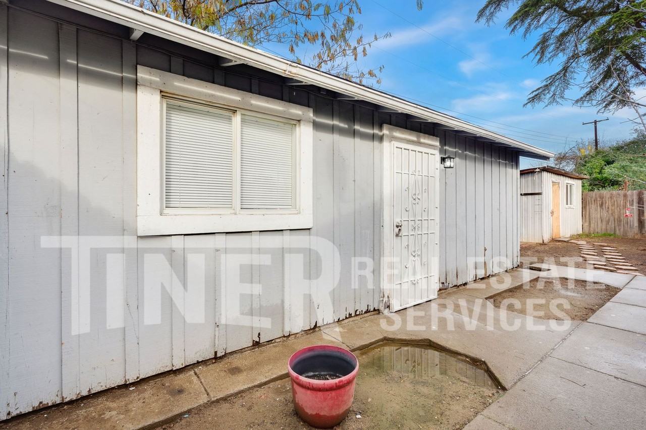 2922 Walnut Ave - Photo 6 of 11