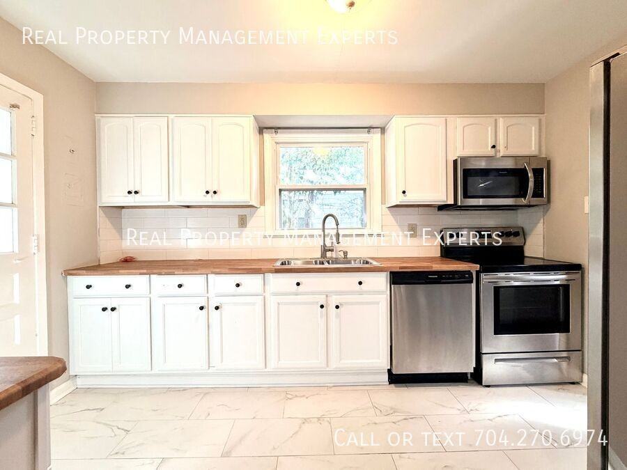 1843 Camp Greene St - Photo 2 of 13