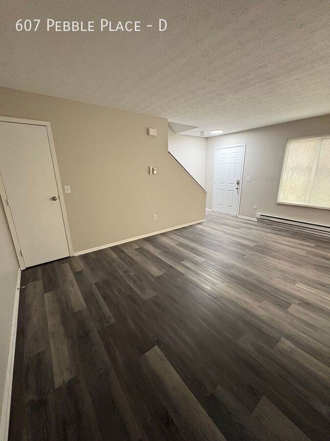 607 Pebble Place Dr #D - Photo 5 of 27