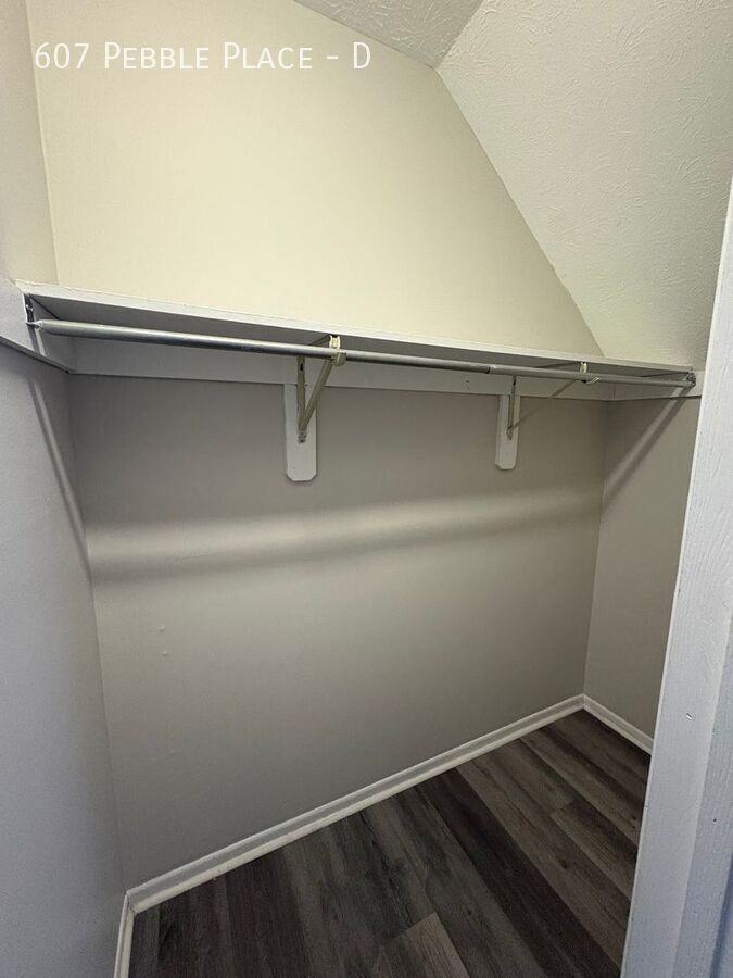 607 Pebble Place Dr #D - Photo 6 of 27