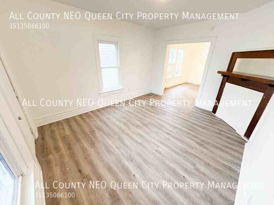 225 Pleasant Ave - Photo 4 of 21