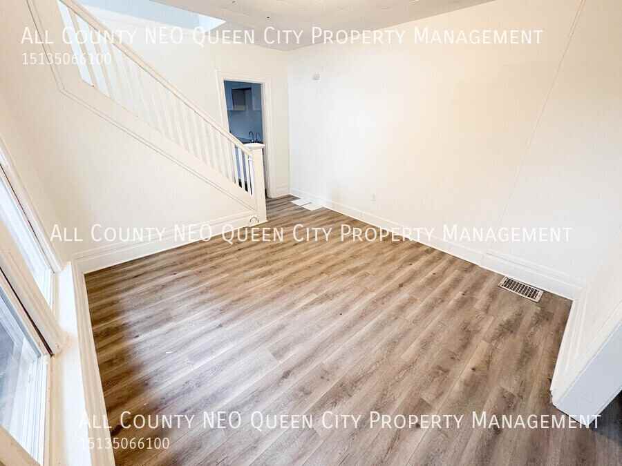 225 Pleasant Ave - Photo 5 of 21