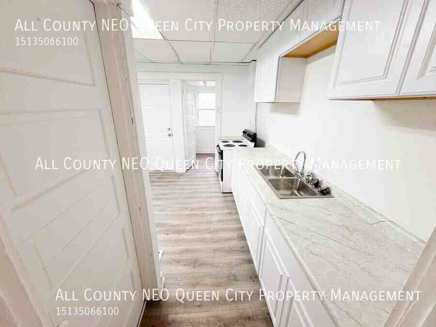225 Pleasant Ave - Photo 7 of 21