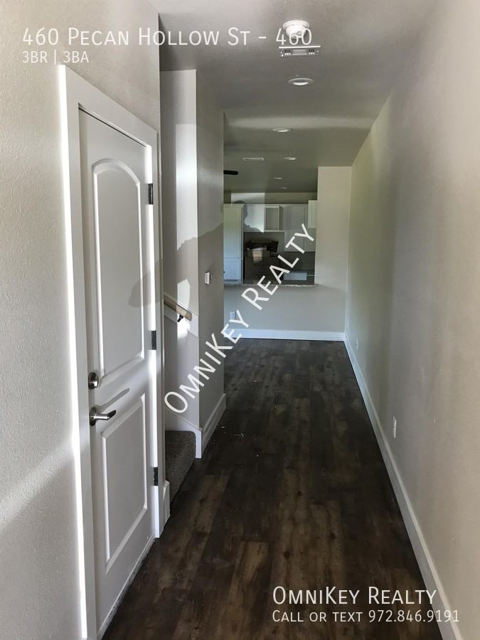 460 Pecan Hollow St #460 - Photo 2 of 18