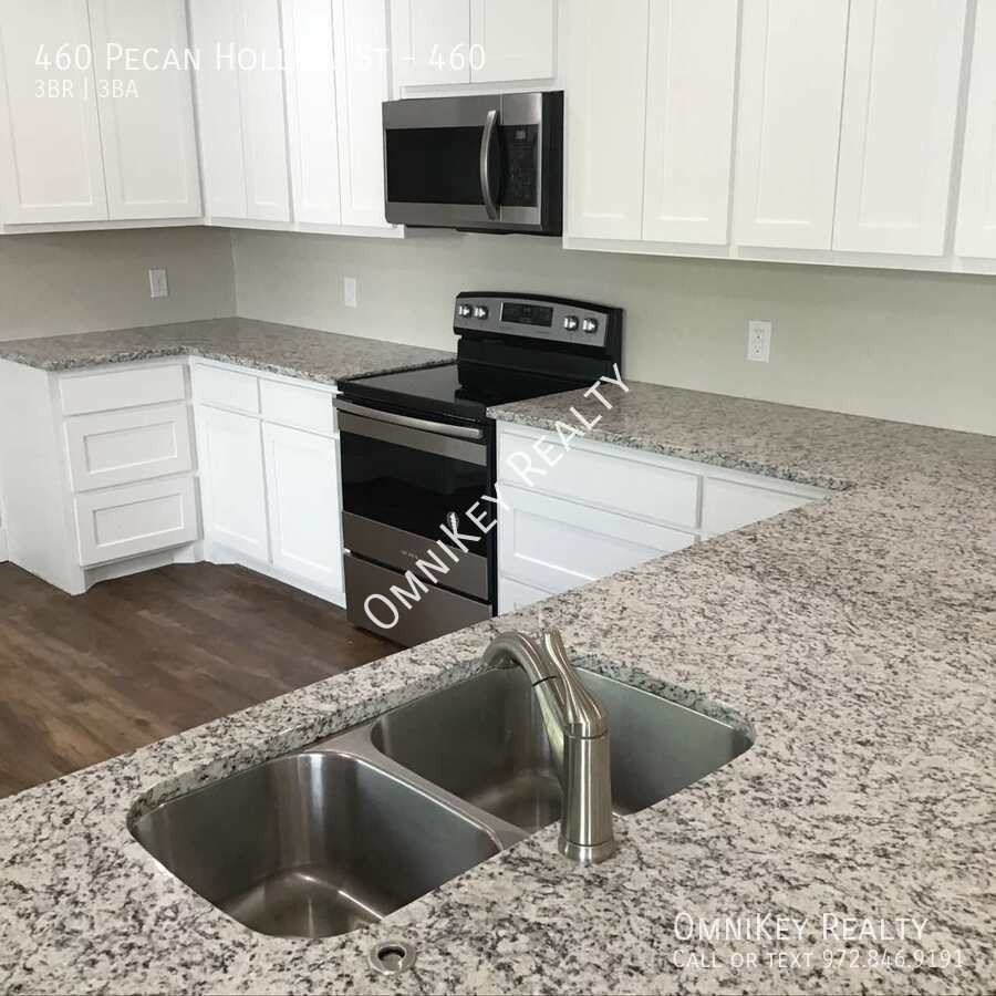 460 Pecan Hollow St #460 - Photo 3 of 18