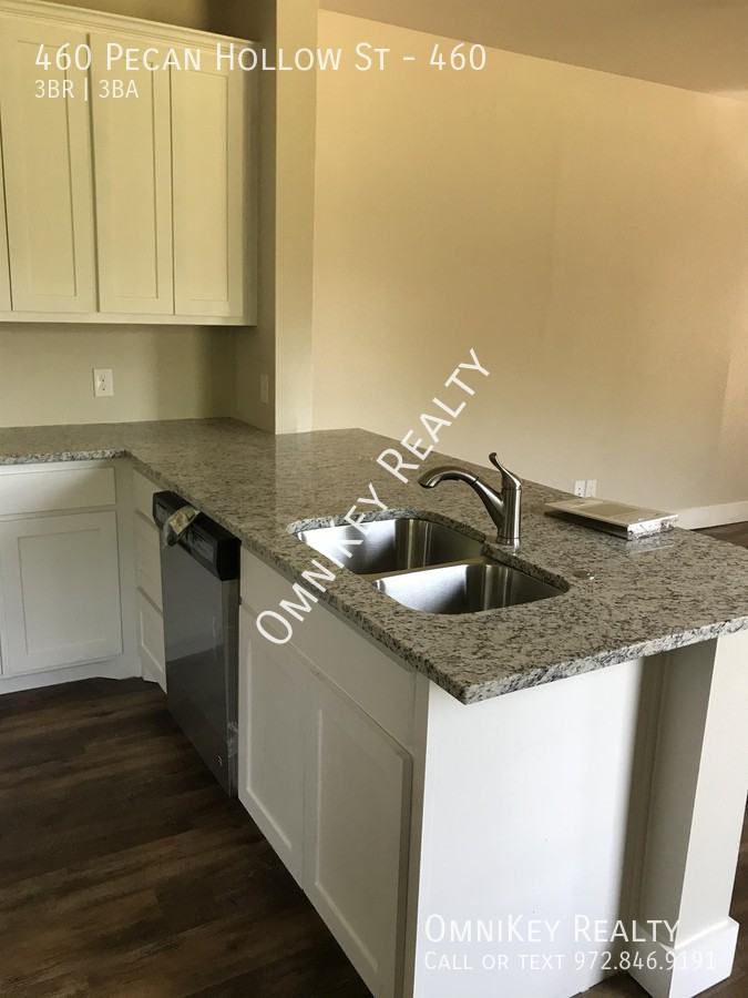 460 Pecan Hollow St #460 - Photo 5 of 18