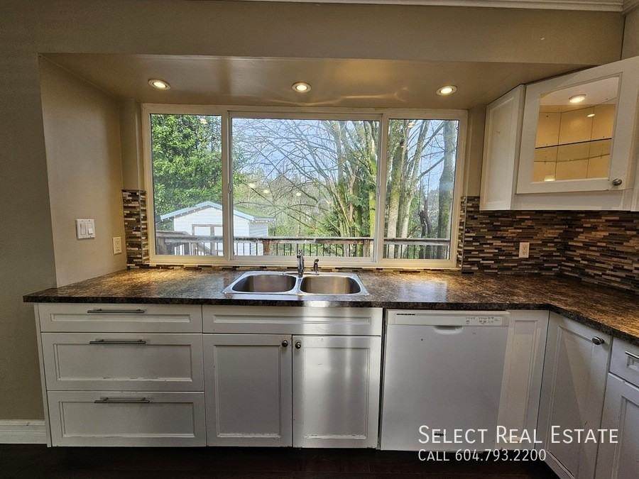 32985 Malahat Pl #A - Photo 7 of 25