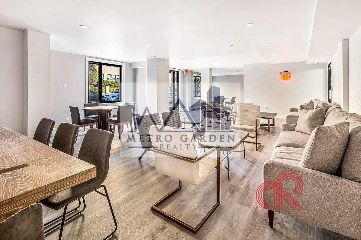 177-16 Wexford Terrace - Photo 7 of 9