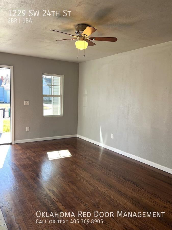 1229 Sw 24th St - Photo 3 of 9