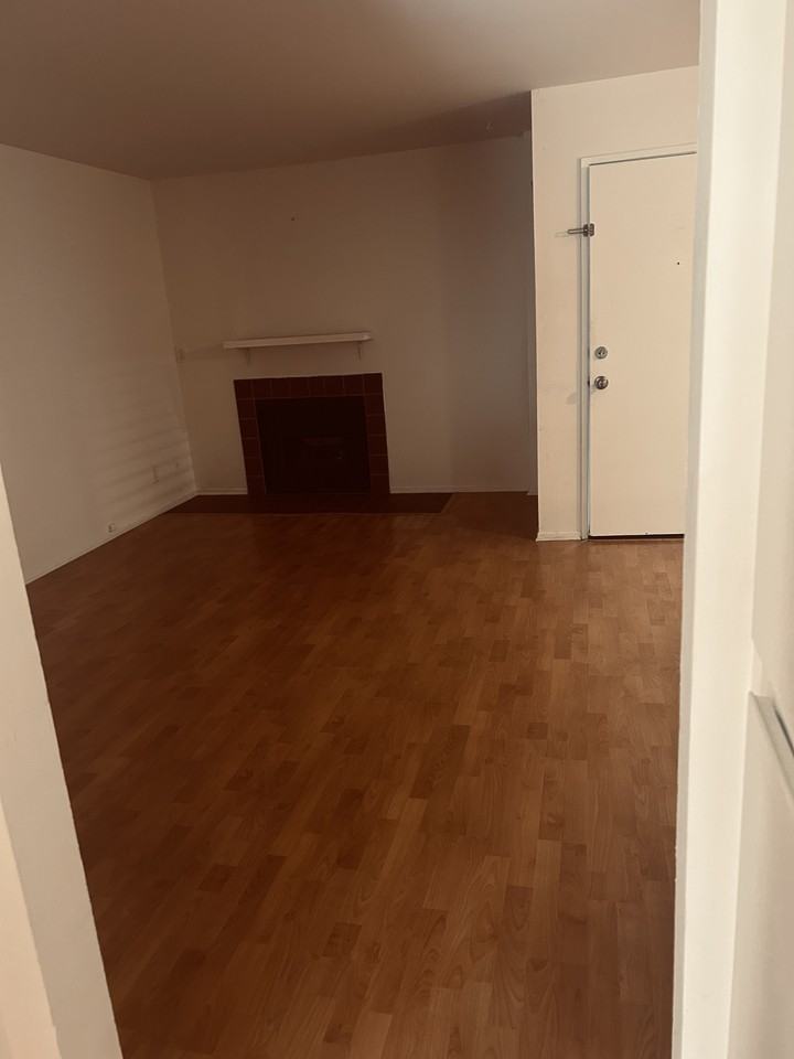 4175 Tujunga Ave #3 - Photo 5 of 16