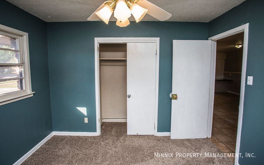 5414 6th St - Photo 6 of 32