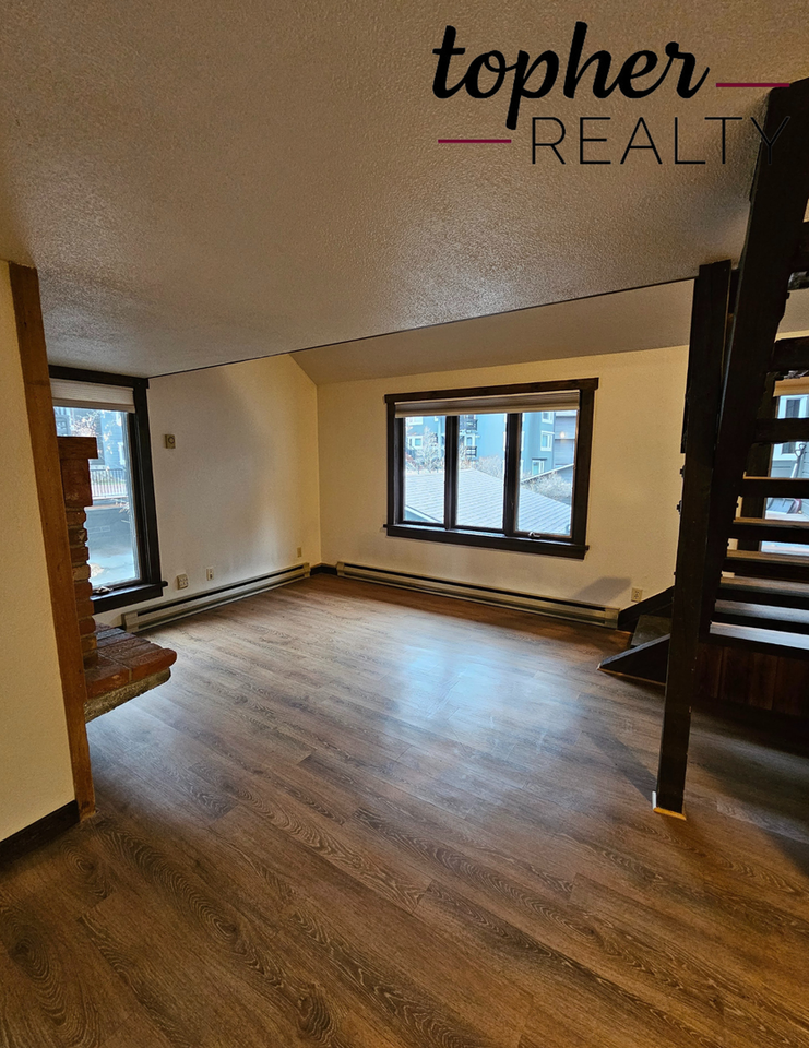 443 Park Ln #I - Photo 3 of 12