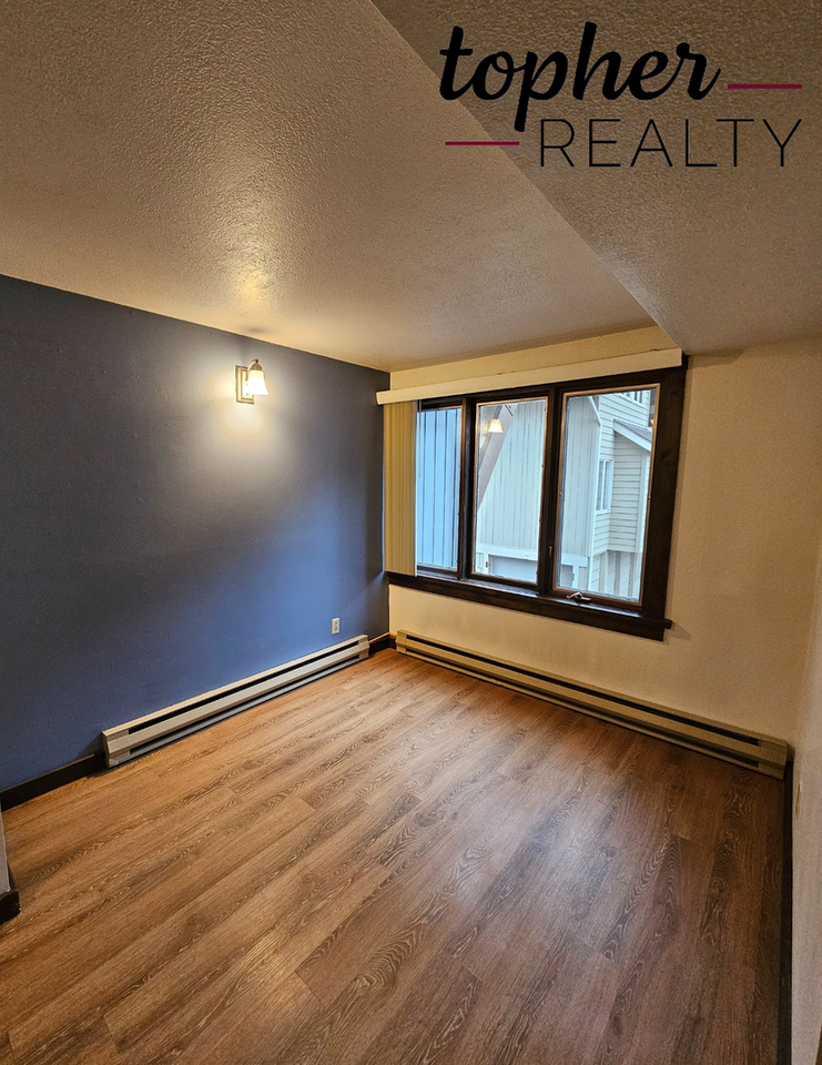 443 Park Ln #I - Photo 4 of 12