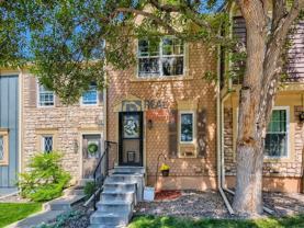 2785 E Nichols Cir - Photo 1 of 1