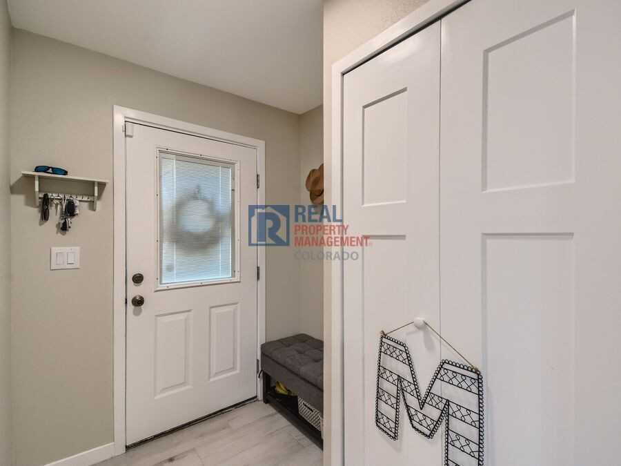 2785 E Nichols Cir - Photo 3 of 27