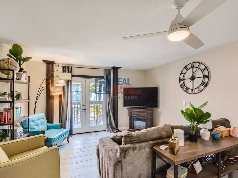 2785 E Nichols Cir - Photo 4 of 27