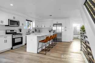 835 N Harvard Blvd #A - Photo 1 of 1