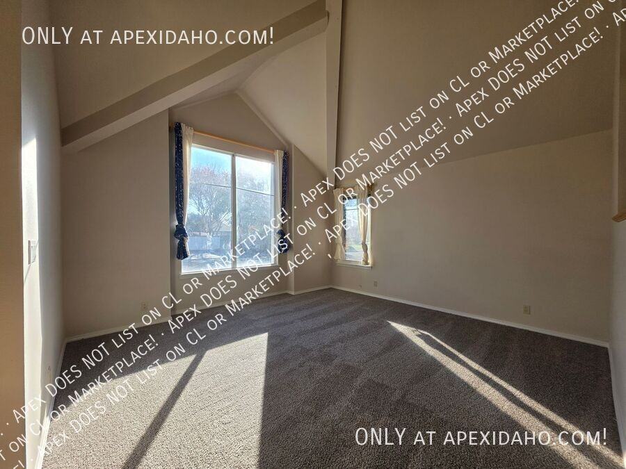 2170 E Gleneagle Dr - Photo 2 of 18