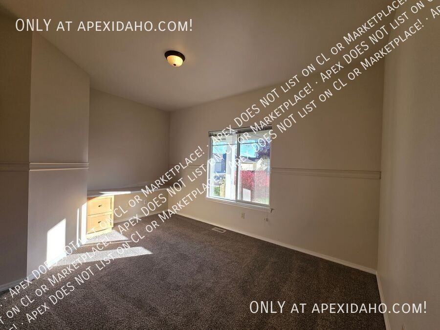 2170 E Gleneagle Dr - Photo 6 of 18