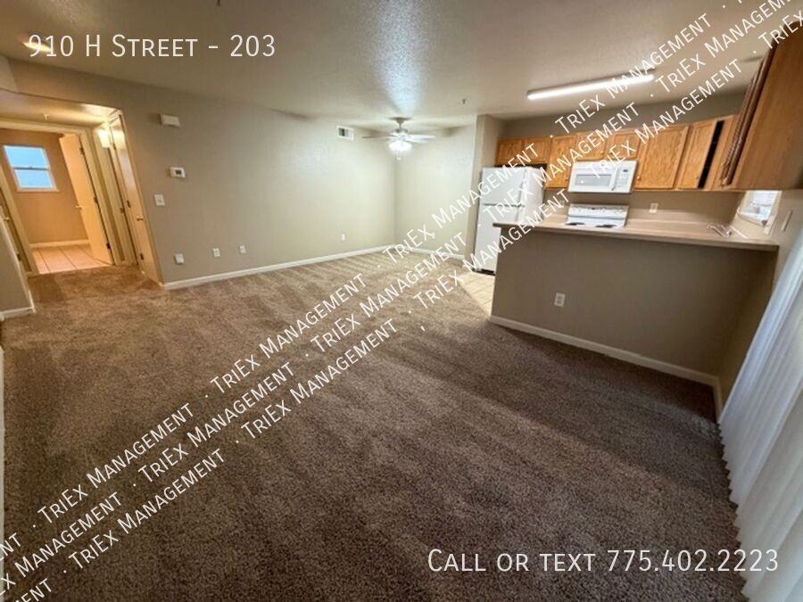 910 H St #203 - Photo 3 of 16