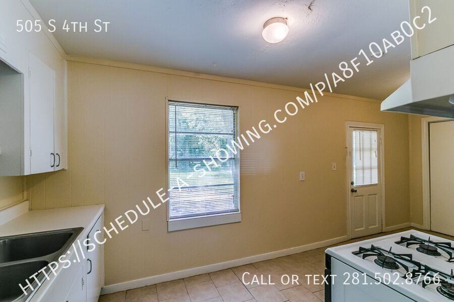 505 S 4th St - Photo 3 of 9