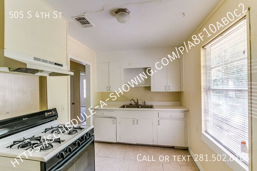 505 S 4th St - Photo 4 of 9