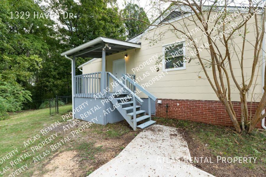 1329 Haven Dr - Photo 6 of 32