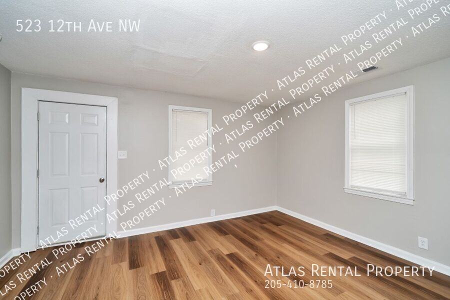 523 12th Ave Nw - Photo 5 of 18