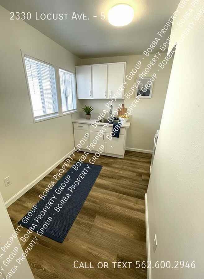 2330 Locust Ave #5 - Photo 2 of 7