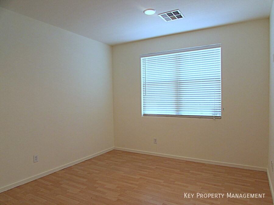 9623 W Post Rd - Photo 6 of 17