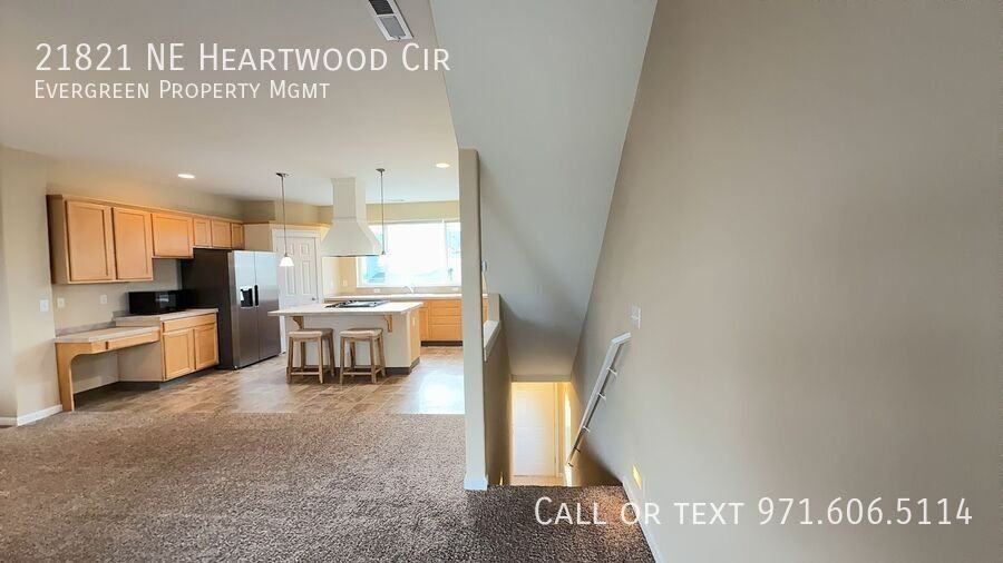 21821 Ne Heartwood Cir - Photo 4 of 31