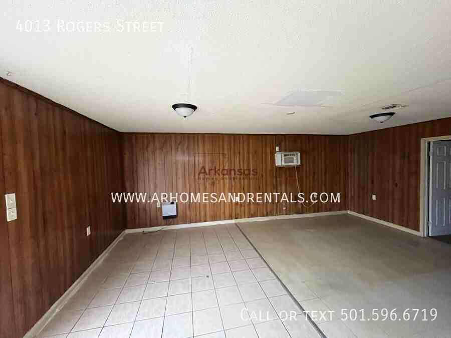 4013 Rogers St - Photo 4 of 7