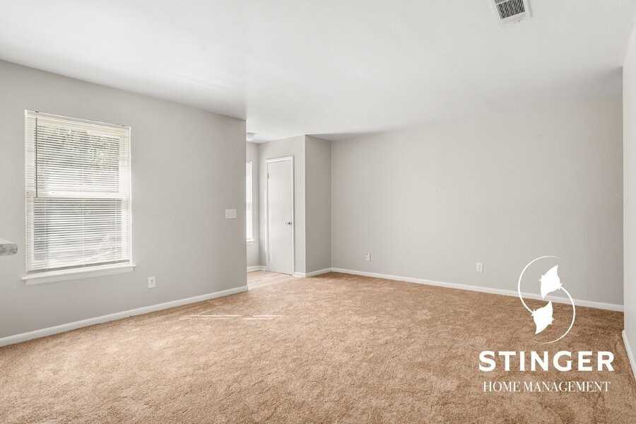 31 Harding St #B - Photo 3 of 22