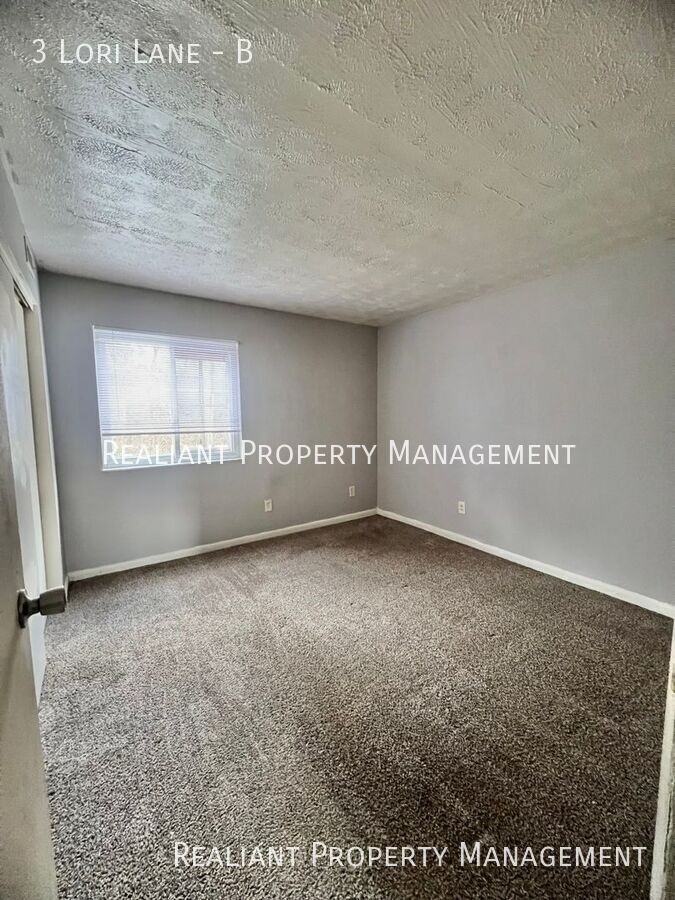 3 Lori Ln #B - Photo 7 of 9