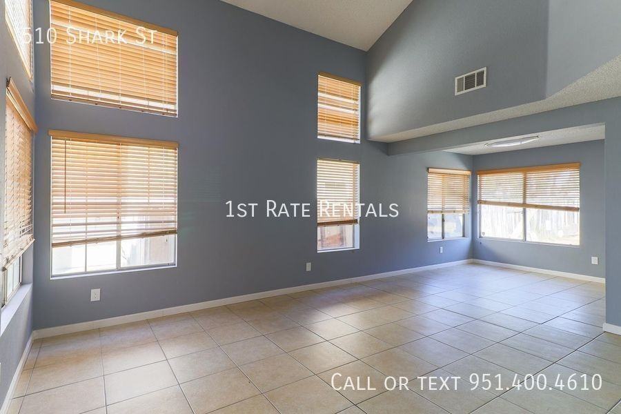 510 Shark St - Photo 2 of 13