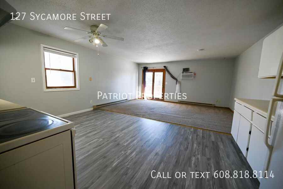 127 Sycamore St - Photo 4 of 19