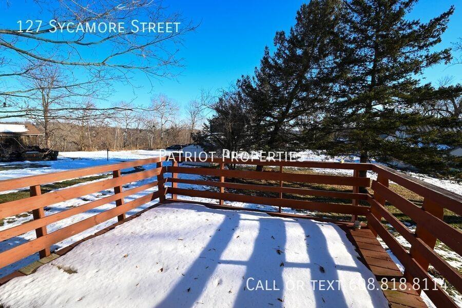 127 Sycamore St - Photo 5 of 19