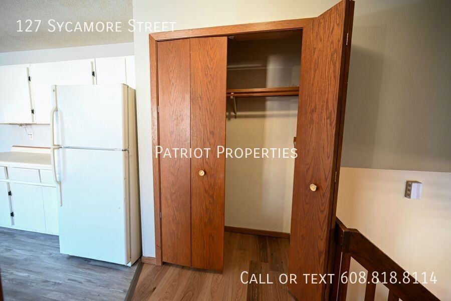 127 Sycamore St - Photo 6 of 19