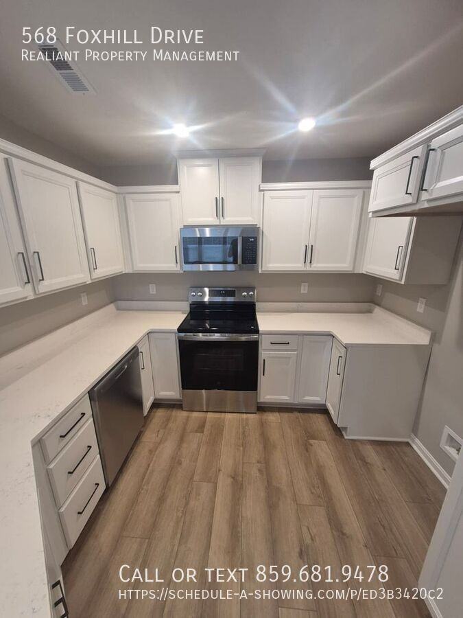 568 Foxhill Dr - Photo 4 of 13