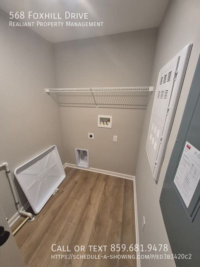 568 Foxhill Dr - Photo 7 of 13