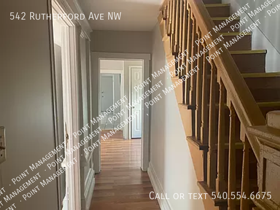 542 Rutherford Ave Nw - Photo 2 of 8