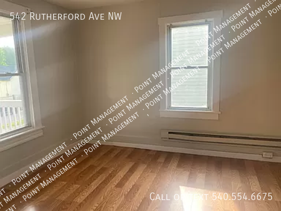 542 Rutherford Ave Nw - Photo 3 of 8