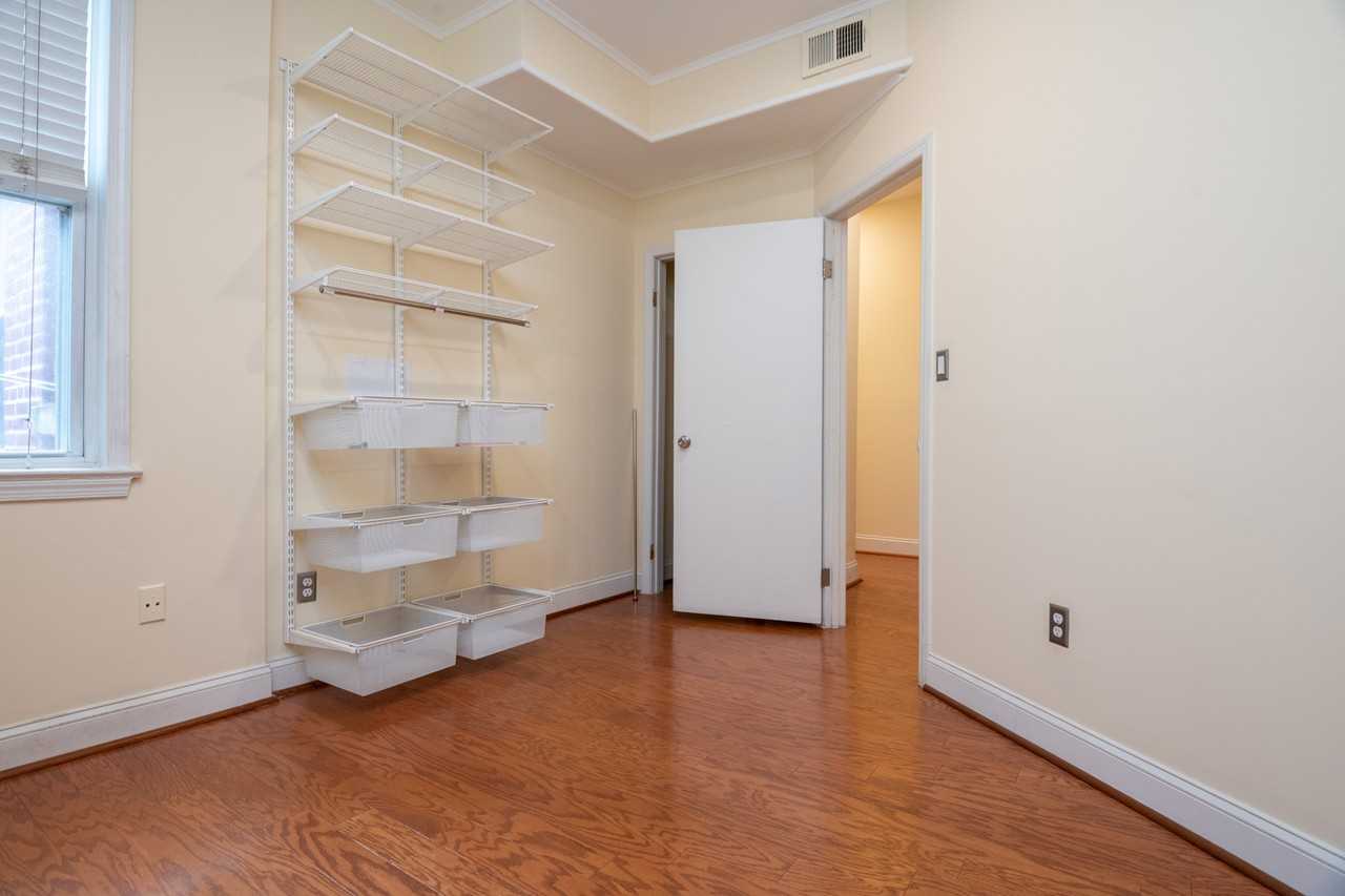 1414 Florida Ave Nw - Photo 5 of 31