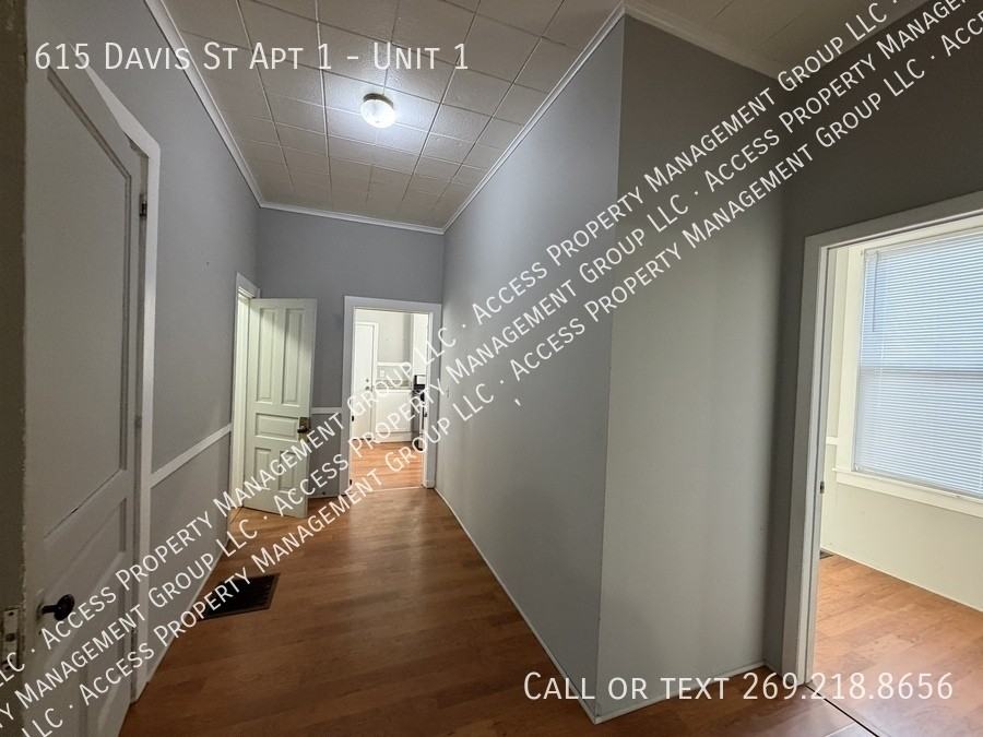 615 Davis St Apt 1 #1 - Photo 7 of 23